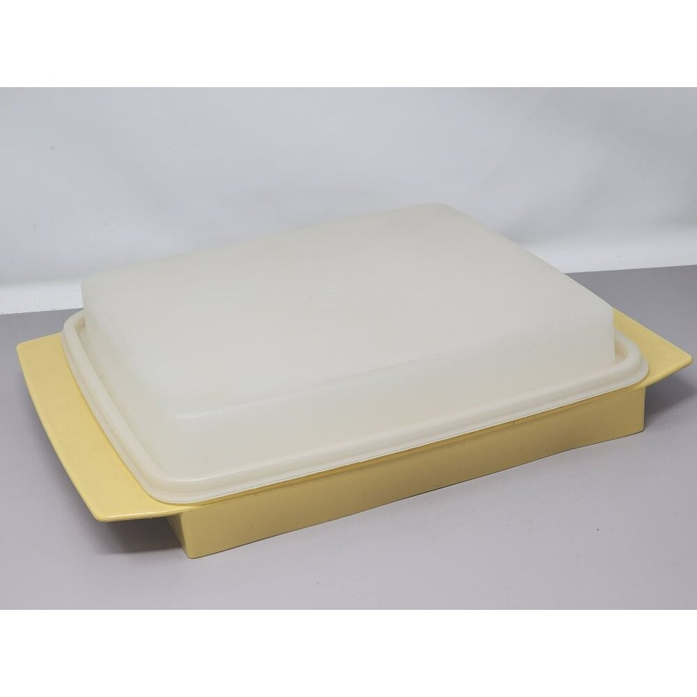 Tupperware Vintage Yellow & White Rectangle Deviled Egg‎ Carrier
